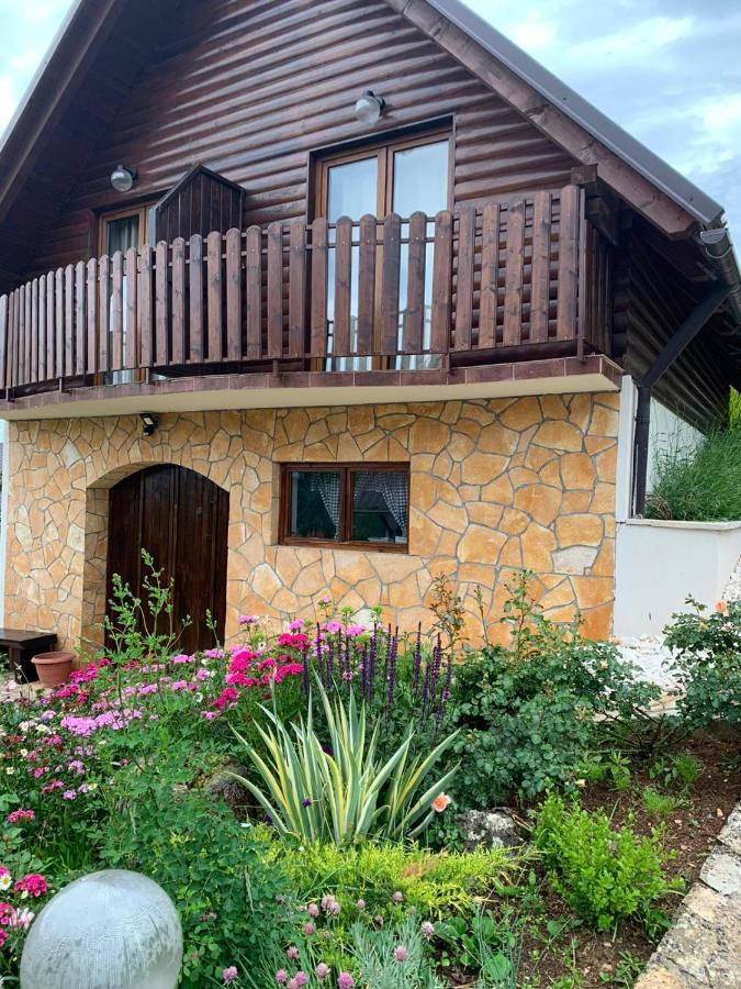 Guesthouse Stefanac Otočac Dış mekan fotoğraf