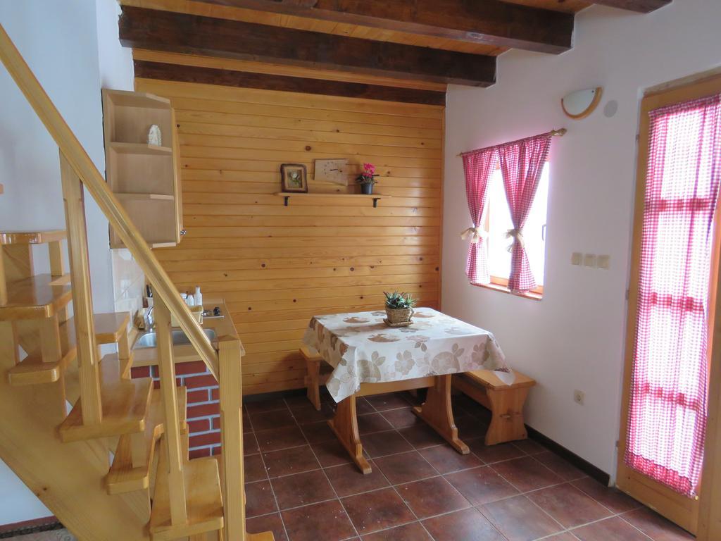 Guesthouse Stefanac Otočac Dış mekan fotoğraf