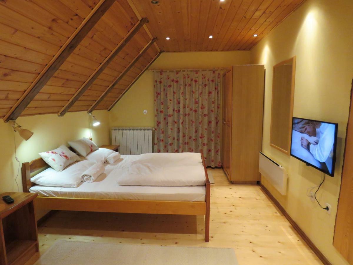 Guesthouse Stefanac Otočac Dış mekan fotoğraf