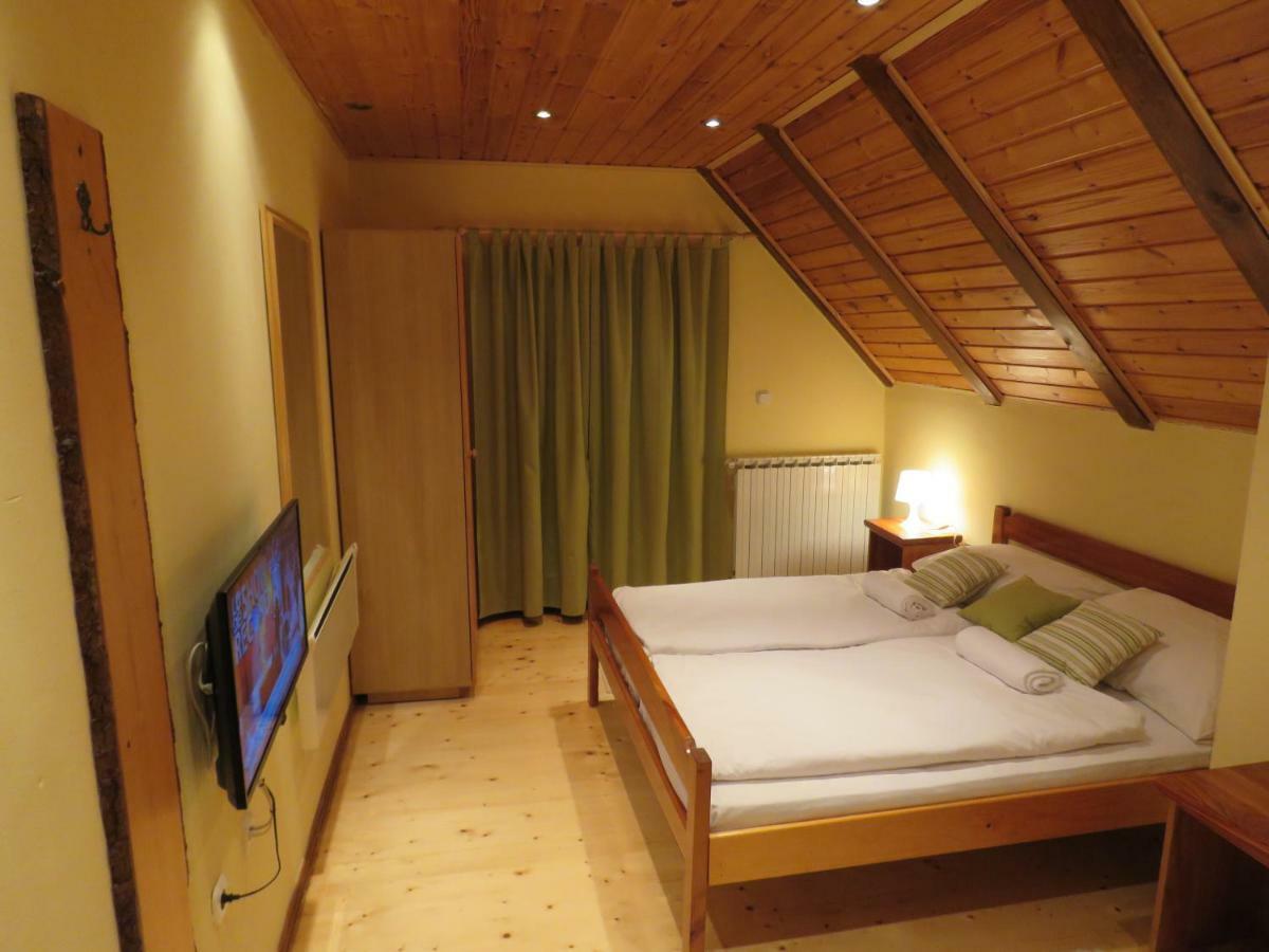 Guesthouse Stefanac Otočac Dış mekan fotoğraf